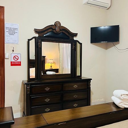 Hosteria Casa Marquez Леон Экстерьер фото