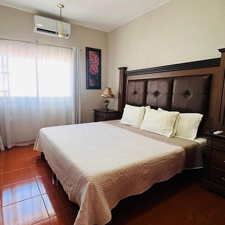 Hosteria Casa Marquez Леон Экстерьер фото