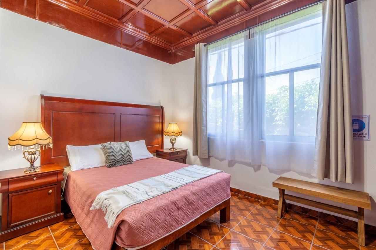 Hosteria Casa Marquez Леон Экстерьер фото