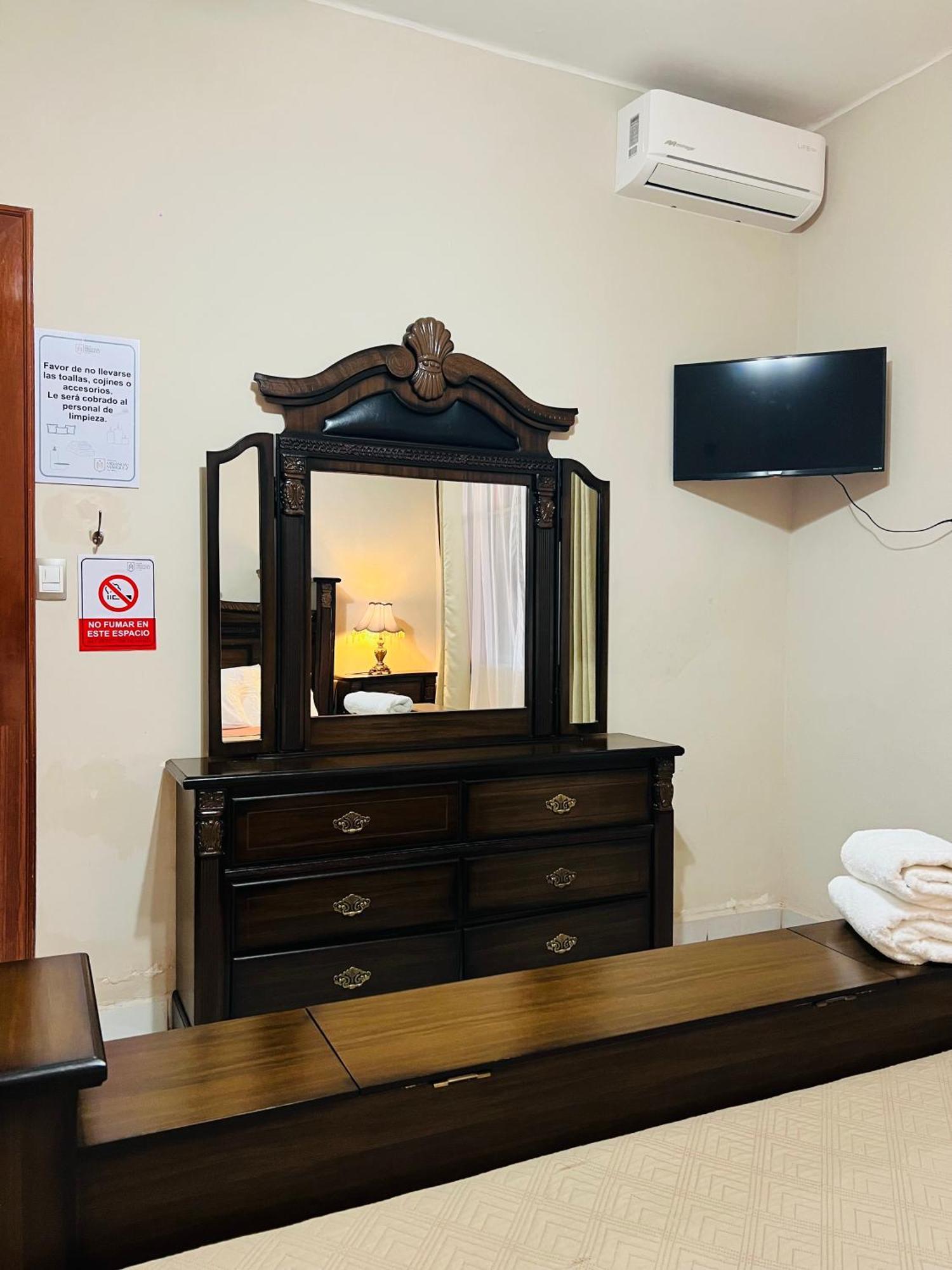 Hosteria Casa Marquez Леон Экстерьер фото