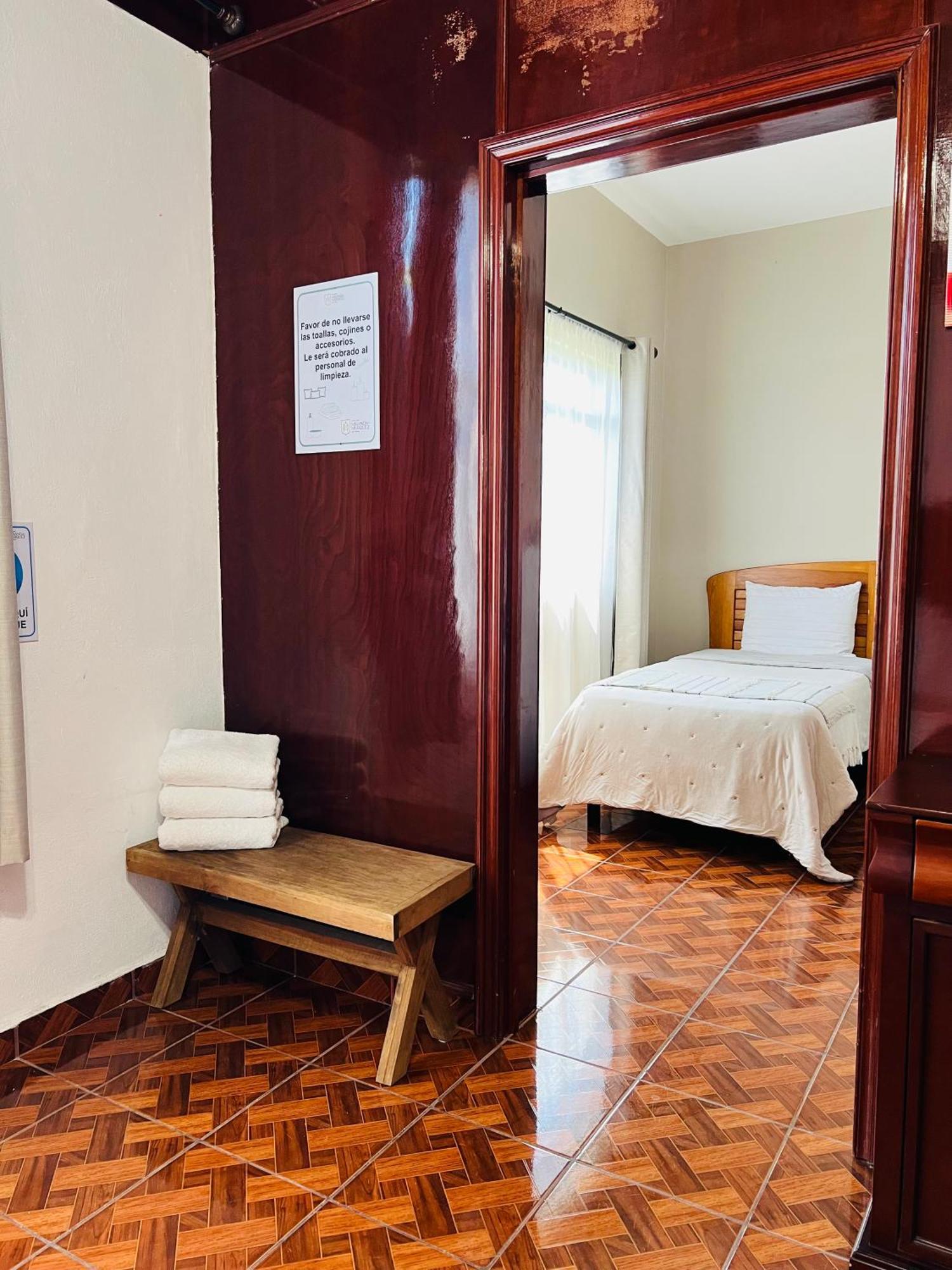Hosteria Casa Marquez Леон Экстерьер фото