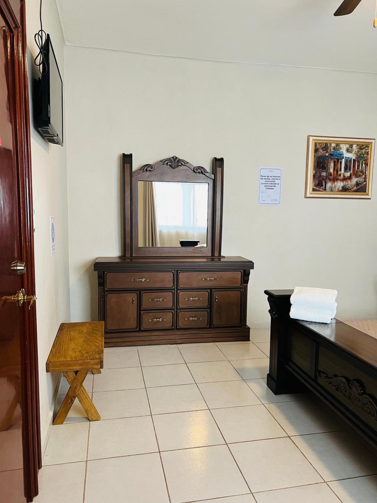 Hosteria Casa Marquez Леон Экстерьер фото
