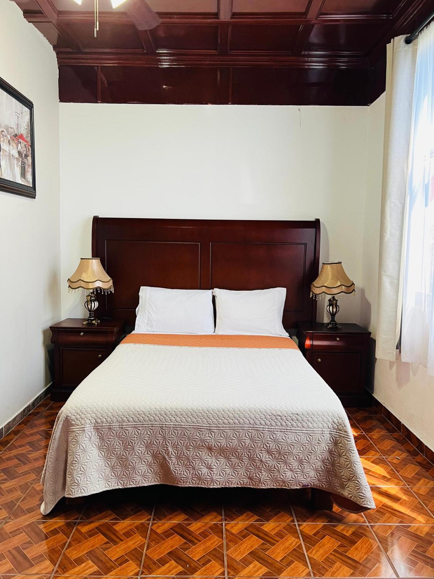 Hosteria Casa Marquez Леон Экстерьер фото